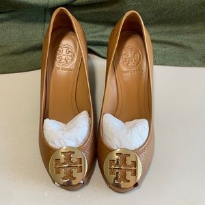 Tory Burch peep toe shoe